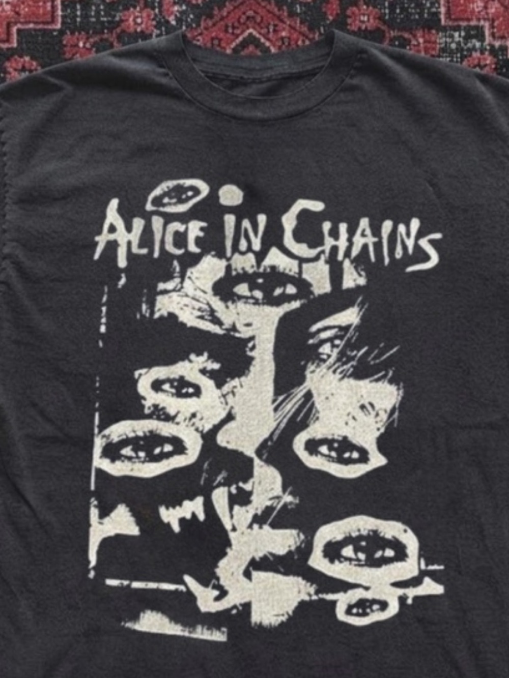 Gildan Black Alice In Chains Graphic Tee